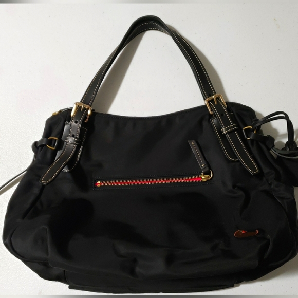 Dooney & Bourke Handbags - Dooney Bourke black nylon & leather shoulder bag purse